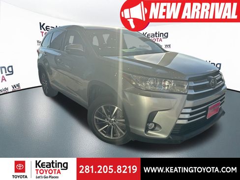 Used 2019 Toyota Highlander XLE image 1