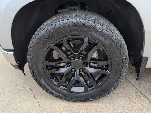 Used 2021 Chevrolet Silverado 1500 LTZ image 3