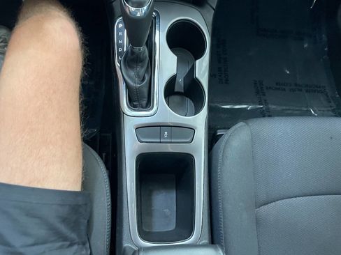 Used 2017 Chevrolet Cruze LT w/ Convenience Package image 35