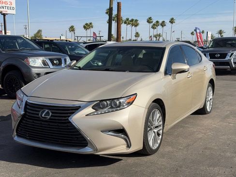 Used 2016 Lexus ES 350 w/ Luxury Package w/Wood Trim image 2