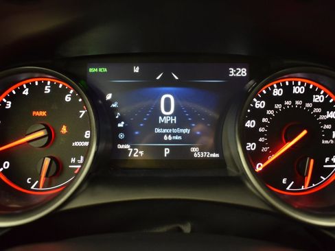 Used 2024 Toyota Camry XSE FWD image 18