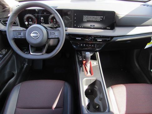 New 2026 Nissan Kicks SR image 10