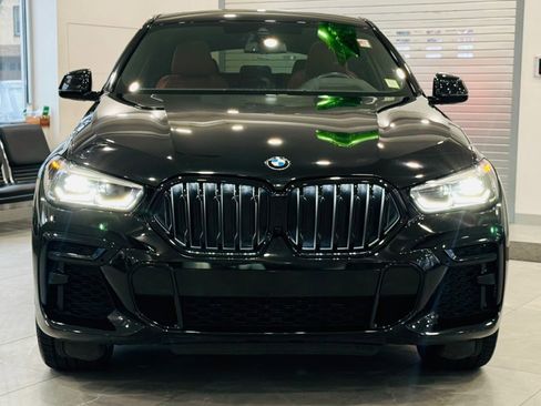 Used 2022 BMW X6 xDrive40i w/ M Sport Package image 3