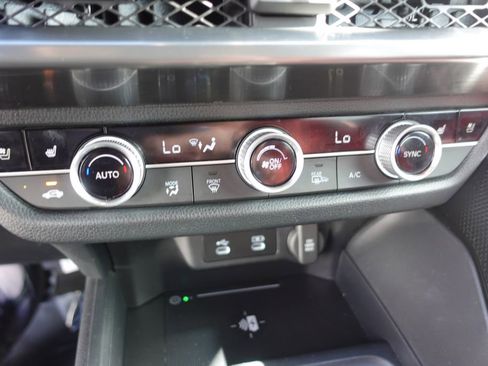 Certified 2025 Acura ADX A-Spec image 17