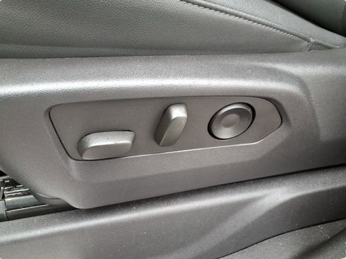 Used 2024 Chevrolet Silverado 1500 LTZ w/ Technology Package image 16