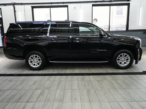 Used 2020 GMC Yukon XL SLT w/ Open Road Package AWD/4WD image 5