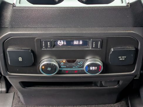 Used 2019 Ford Expedition Limited w/ Equipment Group 302A RWD image 31