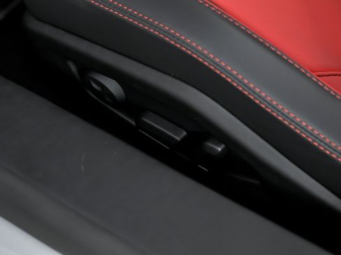 Used 2023 Lamborghini Huracan EVO RWD image 21