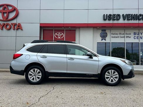 Used 2018 Subaru Outback 2.5i Premium AWD/4WD image 7