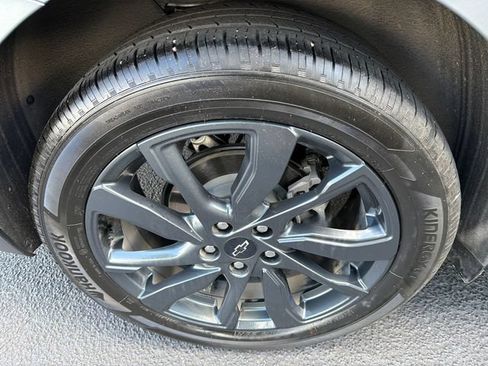 Used 2023 Chevrolet Equinox RS w/ RS Leather Package FWD image 17
