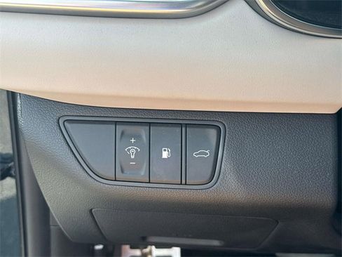 Used 2023 Genesis G70 2.0T w/ Sport Prestige Package image 25