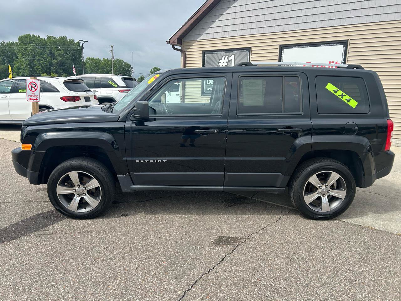Used 2017 Jeep Patriot High Altitude AWD/4WD image 8