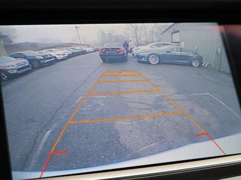 Used 2017 Cadillac XT5 FWD image 19