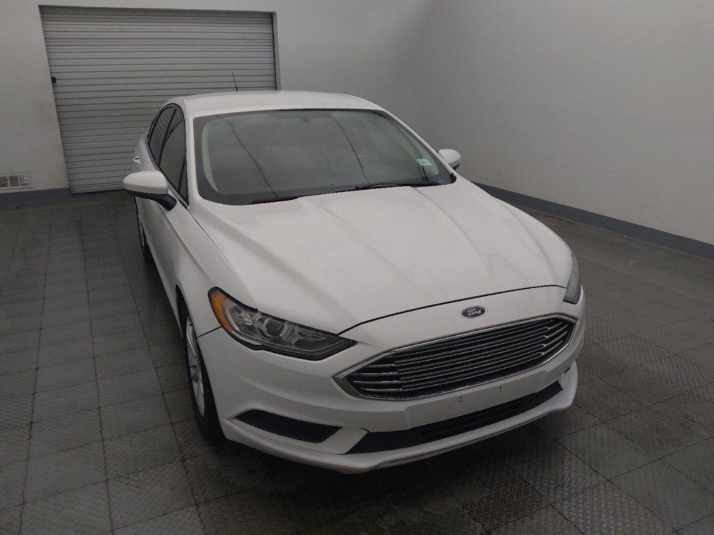 Used 2018 Ford Fusion SE w/ Fusion SE Technology Package FWD image 14