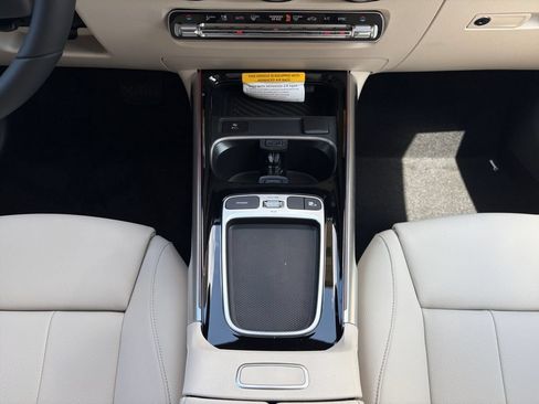 New 2026 Mercedes-Benz GLB 250 4MATIC image 12