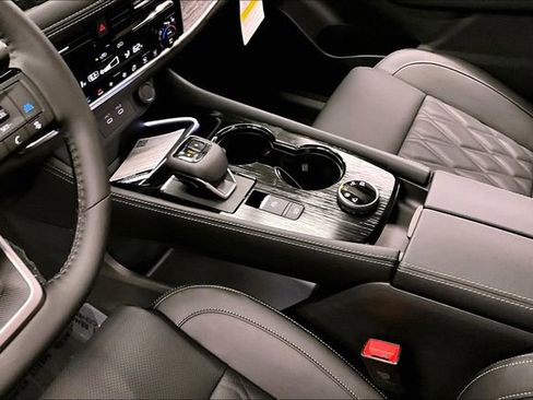 New 2026 Nissan Rogue Platinum w/ Platinum Premium Package image 8