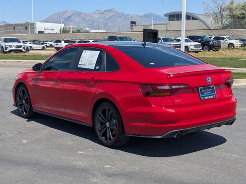 Used 2019 Volkswagen Jetta GLI FWD image 3