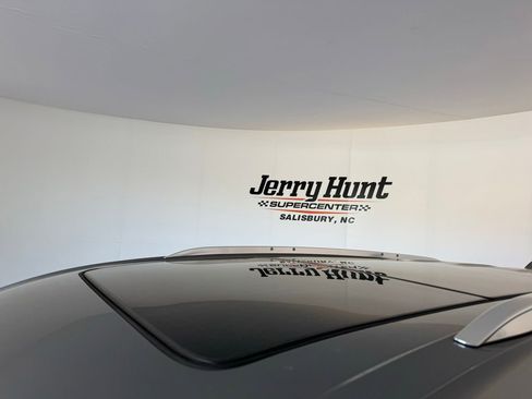 Used 2024 Cadillac XT6 Luxury image 6