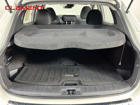 Used 2020 Nissan Rogue Sport SV w/ All-Weather Package AWD/4WD image 10