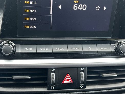 Used 2023 Kia Forte LXS w/ LXS Technology Package image 29