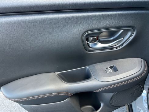 Certified 2025 Honda HR-V Sport image 24