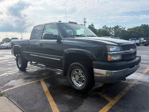 Used 2004 Chevrolet Silverado 2500 LS w/ Snow Plow Prep Package AWD/4WD image 4