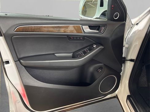 Used 2016 Audi Q5 2.0T Premium Plus w/ Technology Package image 24