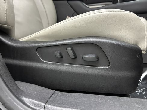 Used 2020 Cadillac XT4 Premium Luxury image 37