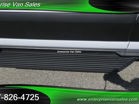 Used 2023 Ford Transit 350 XLT RWD image 12