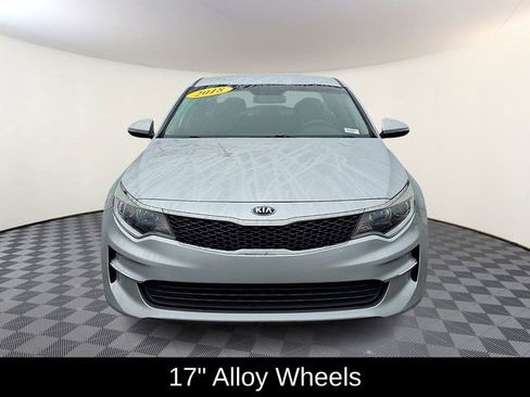 Used 2018 Kia Optima LX w/ 17" Alloy Wheels Package image 2