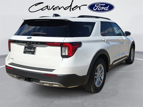New 2025 Ford Explorer Active w/ Active Comfort Package image 5