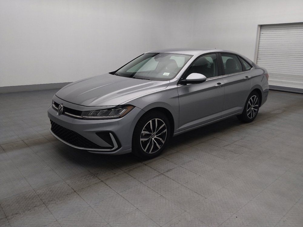 Used 2025 Volkswagen Jetta SE FWD image 2