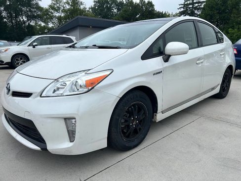 Used 2015 Toyota Prius Four image 4