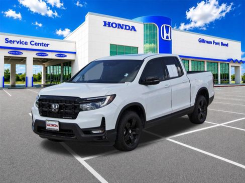 Used 2025 Honda Ridgeline Black Edition image 3