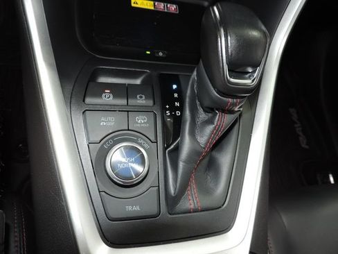 Used 2024 Toyota RAV4 XSE w/ Weather Package AWD/4WD image 28