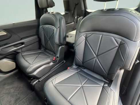 New 2027 Kia Telluride SX w/ Towing Package FWD image 10