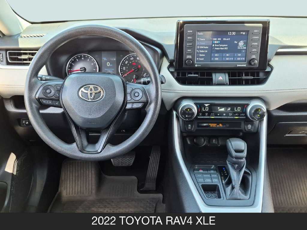 Used 2022 Toyota RAV4 XLE AWD/4WD image 13