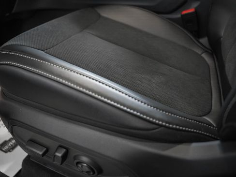 New 2025 Jeep Grand Cherokee 4WD image 33