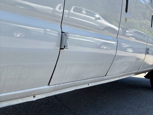 Used 2011 Ford E-350 and Econoline 350 Extended Super Duty w/ PWR Group image 26