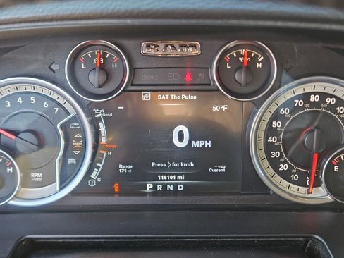 Used 2014 RAM 1500 Laramie w/ Convenience Group AWD/4WD image 36