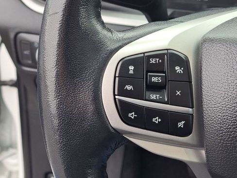 Certified 2022 Ford Explorer XLT w/ Equipment Group 202A image 15