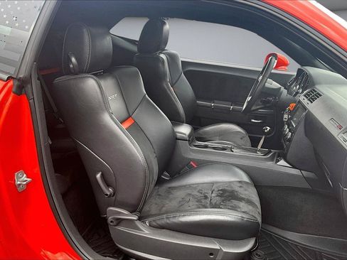 Used 2009 Dodge Challenger SRT8 w/ SRT Option Group II RWD image 29