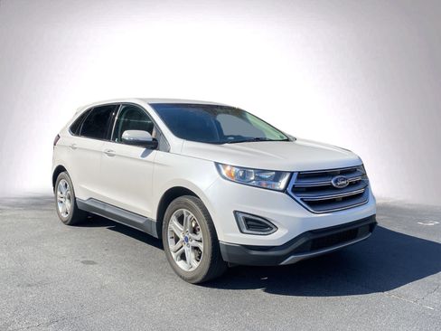 Used 2018 Ford Edge Titanium w/ Ford Safe & Smart Package image 2