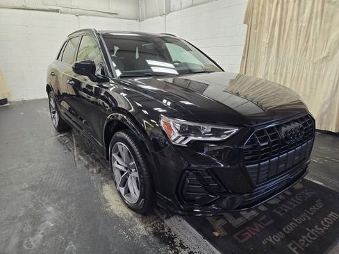 Certified 2025 Audi Q3 2.0T Premium w/ Convenience Package image 5