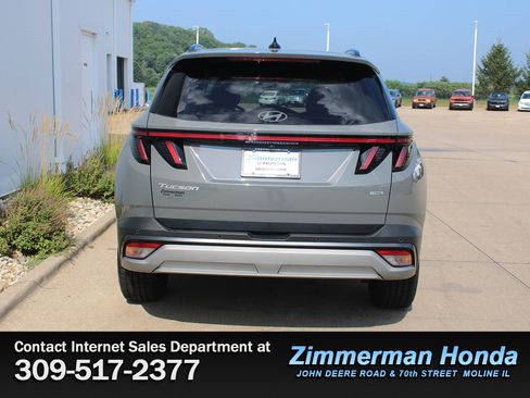 Used 2025 Hyundai Tucson Limited AWD/4WD image 5