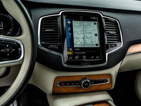 Used 2022 Volvo XC90 T8 Inscription Expression w/ Advanced Package image 28