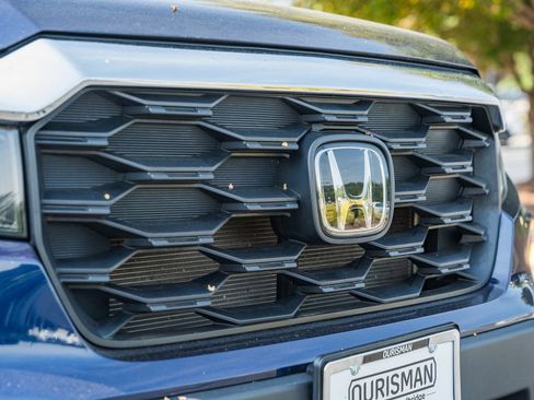 Used 2023 Honda Passport EX-L image 12