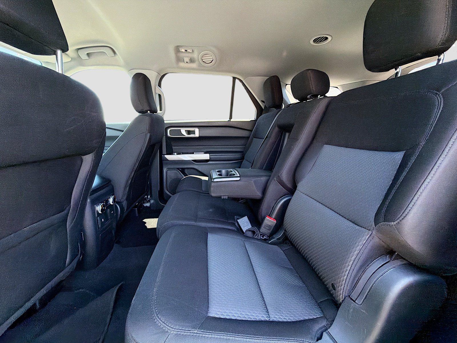 Used 2023 Ford Explorer XLT RWD image 14