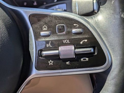 Used 2022 Mercedes-Benz GLC 300 4MATIC image 18