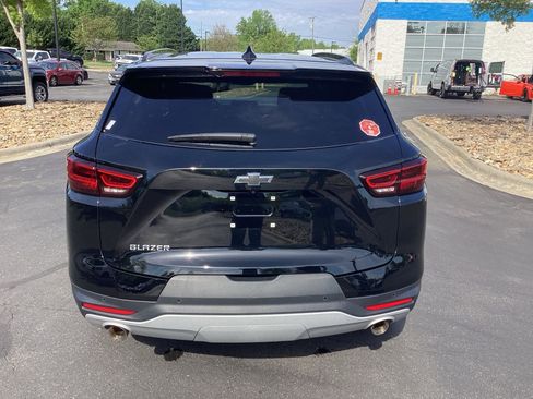 Used 2024 Chevrolet Blazer LT w/ Convenience Package FWD image 3